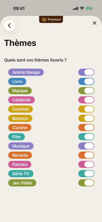 Écran de sélection des thèmes dans Redacto : films, séries TV, manga, musique, livres, jeux vidéo, célébrités, cuisine